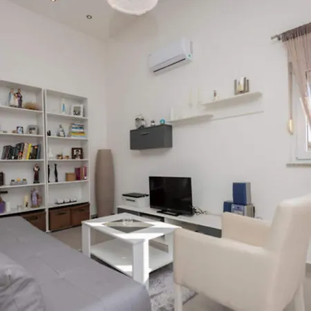 Four Bedroom With Terrace And Swimming Pool Villa Imotski