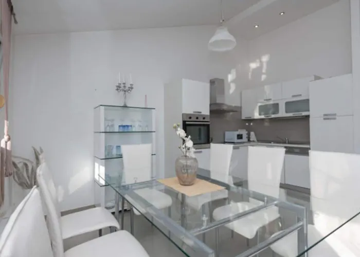 Four Bedroom With Terrace And Swimming Pool * Imotski