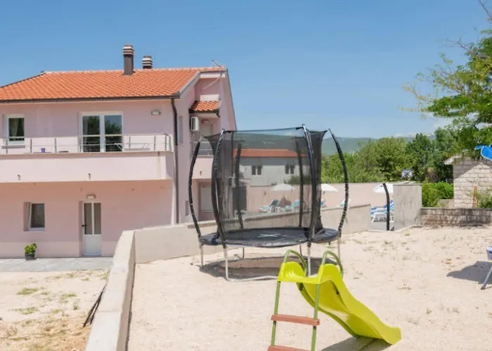 Villa Four Bedroom With Terrace And Swimming Pool *